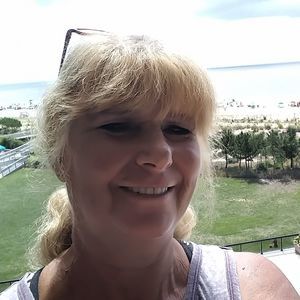 Meet your Posher, Becky